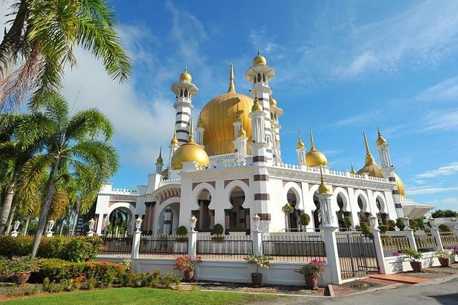 3-Night Cameron Highlands and Penang Tour from Kuala Lumpur - Two nights at Bayview Beach Resort