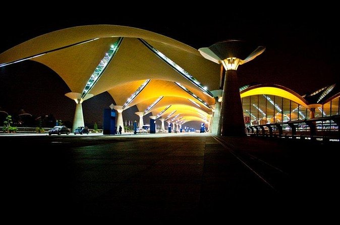 Airport Pickup / Drop off KLIA & KLIA 2 - What is included in the $37 price