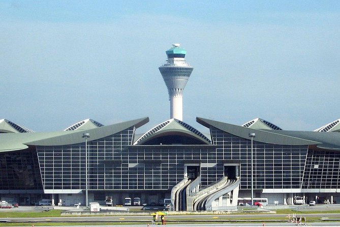Airport Transfer Private From/To KLIA, KLIA2 - A private arrival from KLIA to your hotel