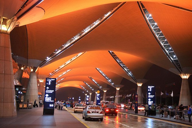 Airport transfer - The drive from Sepang toward Kuala Lumpur