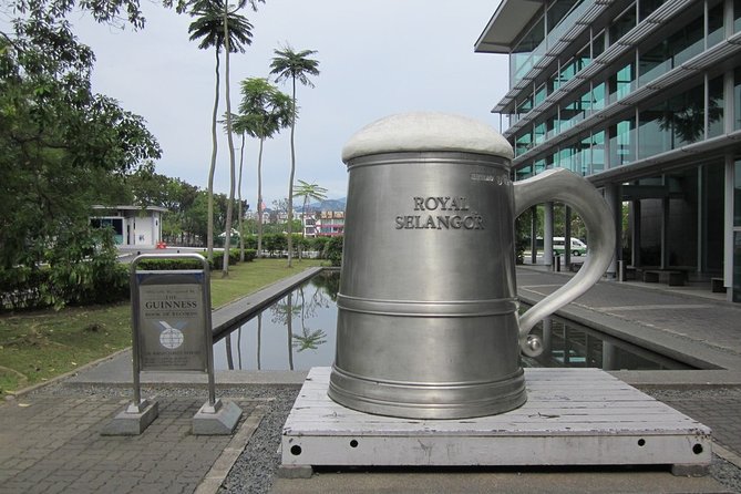 Batu Cave & Royal Selangor Pewter and Batik Visit - Jadi Batek Gallery brings in traditional art