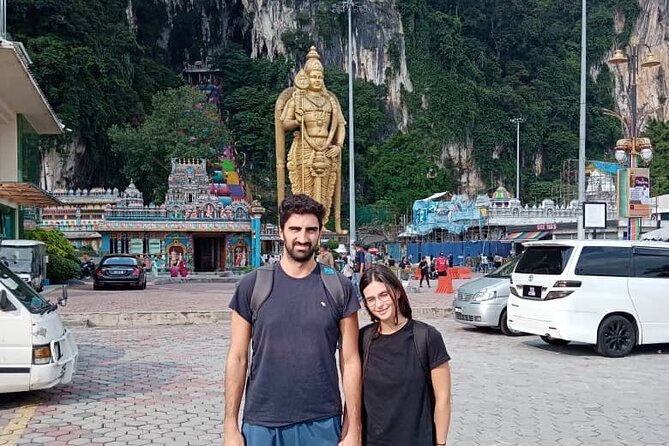 Batu Caves & Countryside Tour - Batik Chong shows the work behind Malaysian textiles