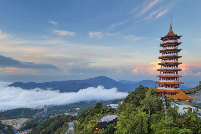 Batu Caves & Genting Highlands Highlights with Cultural Crafts - From Kuala Lumpur heat to Batu Caves shrines