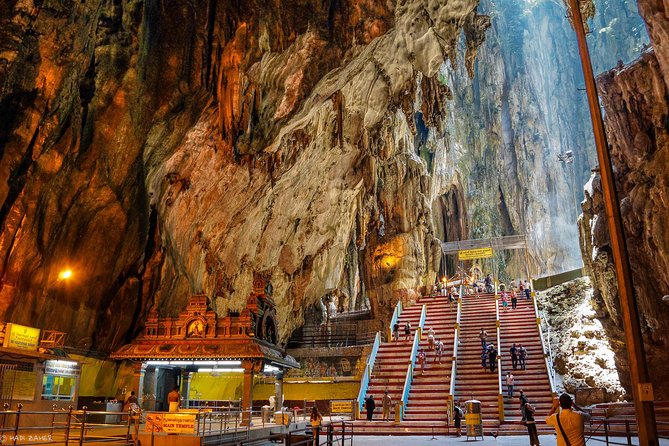 Batu Caves Tour from Kuala Lumpur - The ride from Kuala Lumpur to the limestone hill