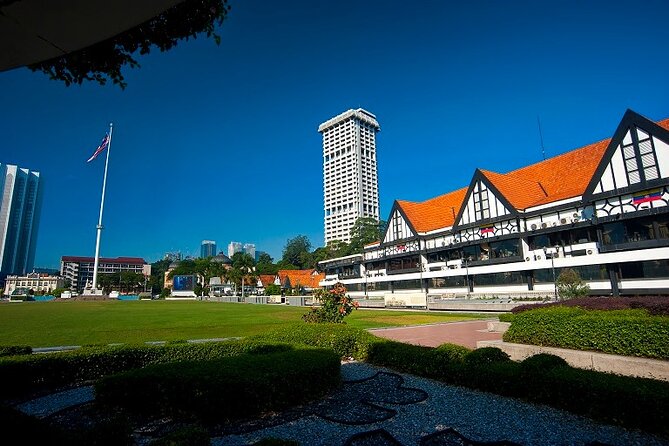 Best of Kuala Lumpur City Tour Including National Museum and National Monument - Merdeka Square and the Sultan Abdul Samad Building