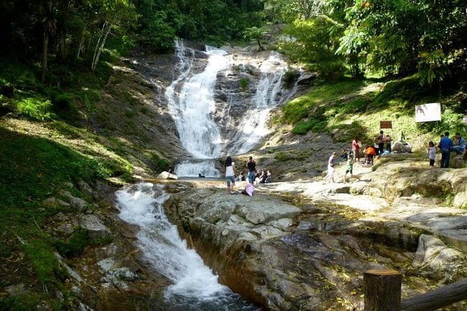Cameron Highland Day-Trip from Kuala Lumpur - BOH Tea Plantation and the classic highland view