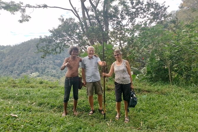 Cameron Highlands Day Trip - Lata Iskandar gives the day a proper start