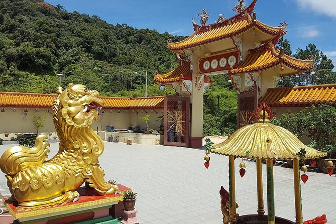 Cameron Highlands Full-Day Nature Tour - Brinchang Night Market on Friday or Saturday