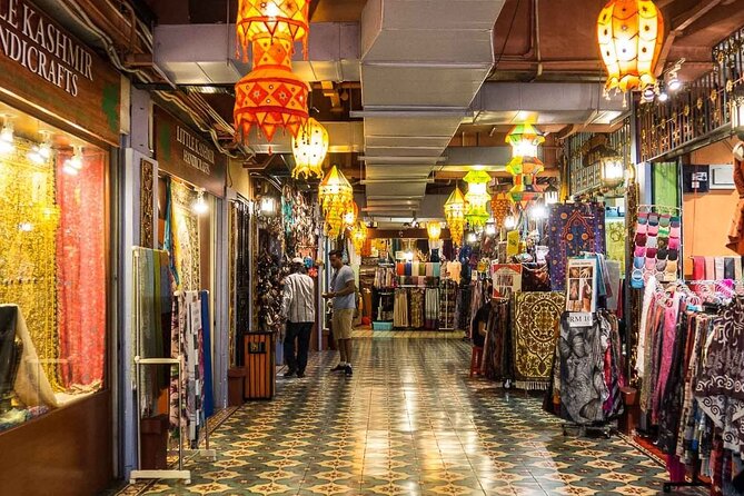 Discover The Best of Kuala Lumpur by Night - Chinese design at Chan See Shu Yuen Temple