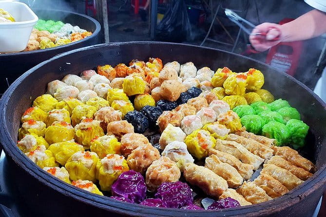 Eat Like a Local in Kuala Lumpur - Practical details that affect your choice