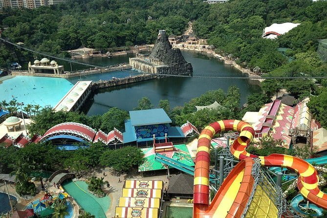 First Day : Arrival Transfer with Batu Caves Highlights Tour - The private vehicle and luggage question