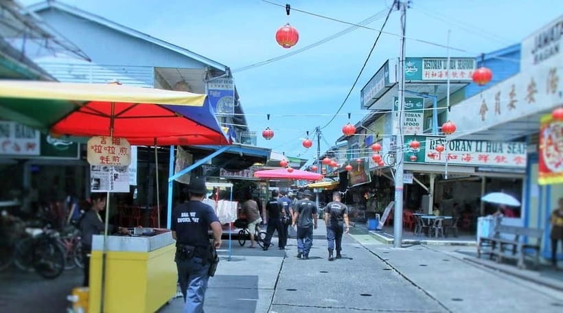 From Kuala Lumpur: Crab Island Tour with Seafood Lunch - Why Crab Island makes a different Kuala Lumpur day trip