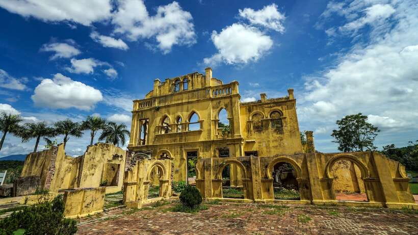 From Kuala Lumpur: Full-Day Tour to Ipoh - Ipoh’s colonial center and old-town lanes