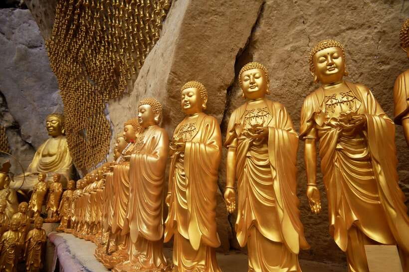 From Kuala Lumpur: Full-Day Tour to Ipoh - Perak Cave Temple, the day’s strongest stop