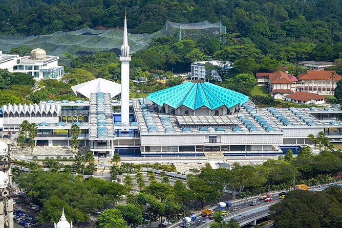 From Port Klang Petronas Twin Tower Batu Caves & KL City Tour - Lake Gardens and the National Mosque