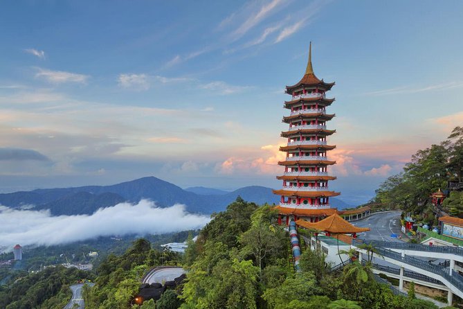 Genting Highlands & Batu Caves Day Tour + Chin Swee Temple - The Awana SkyWay changes the pace