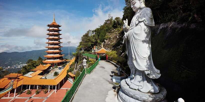 Genting Highlands Tour with Cable Car - Arriving at a resort, not a mountain village