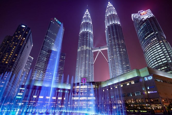 Glittering Night at Lake Symphony, River of Life & Saloma Bridge - Merdeka Square brings a short historical pause