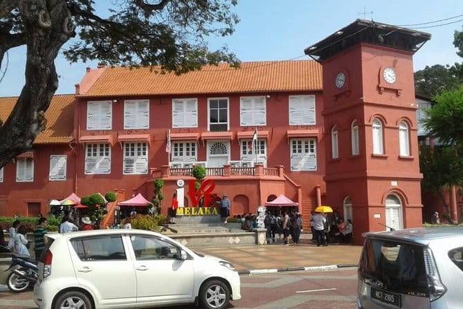 Historical Malacca Day Tour from Kuala Lumpur - Stadthuys and the red buildings of Dutch Square