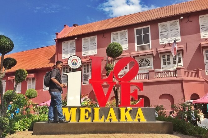 Historical Malacca Day Trip from Kuala Lumpur - Lunch and the mixed traditions of Harmony Street