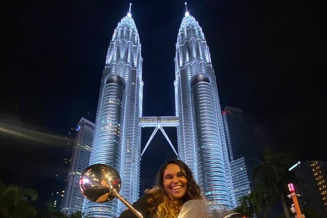 KL's Vespa Sprint - The Petronas Twin Towers from Suria KLCC