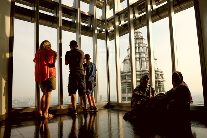 KL Tour with Petronas Twin Towers Observation Deck & Batu Cave - Key details before you book