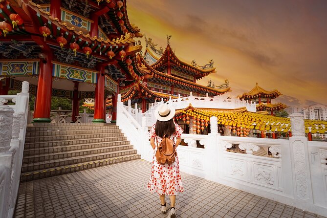 KL Tour with Petronas Twin Towers Observation Deck & Batu Cave - Batu Caves starts the day with a major cultural stop