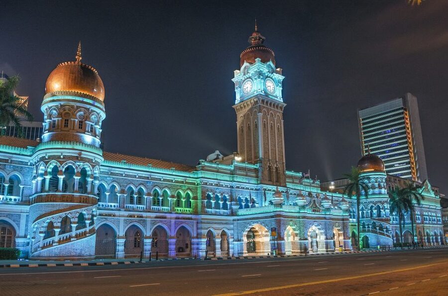 Kuala Lumpur: 4-Hour Authentic Local Markets & Event Tour - Timing, clothing, and practical advice