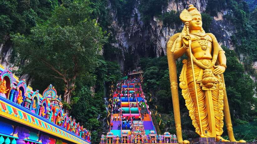 Kuala Lumpur 4-Hour Religious Harmony Tour - Batu Caves and the climb to the Hindu shrine