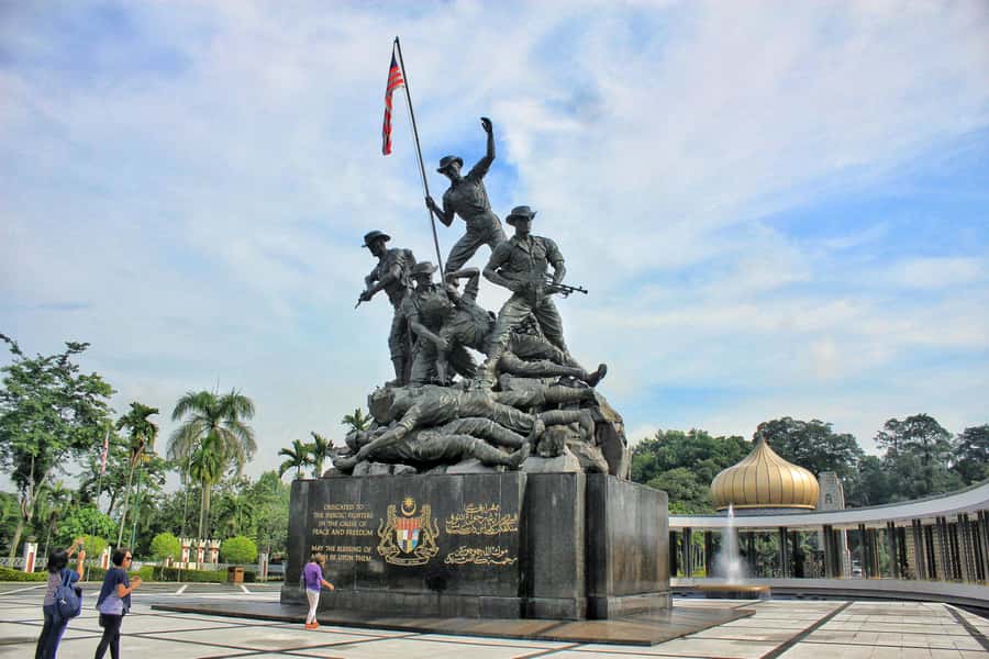 Kuala Lumpur: 4-Hour Tour & KL Towers Visit [Private] - Finishing above the city at KL Tower