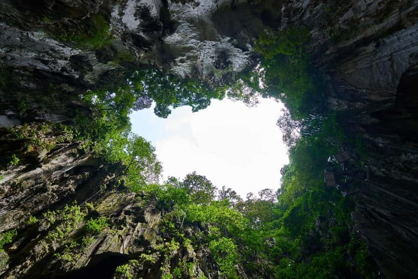 Kuala Lumpur Adventure:Kanching Falls, Ramayana & Batu Caves - Kanching Falls, a forest walk with swimming pools