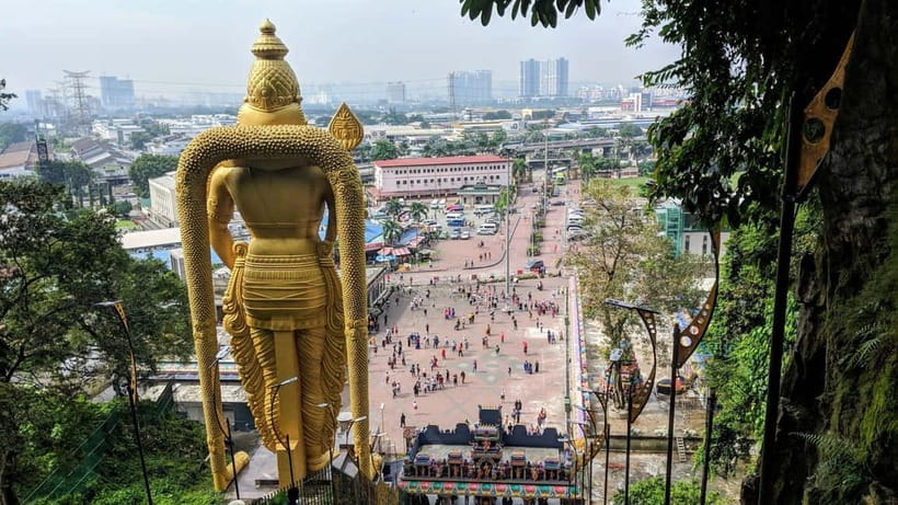 Kuala Lumpur Adventure:Kanching Falls, Ramayana & Batu Caves - Batu Caves and the 272-step challenge