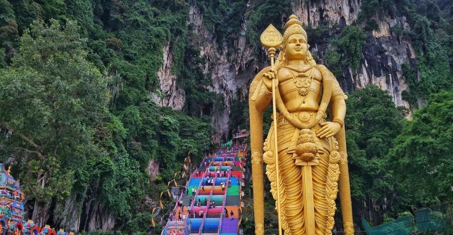 Kuala Lumpur: Batu Caves Half-Day Tour with Pick-Up Option - Inside the main cave, expect worship as well as scenery