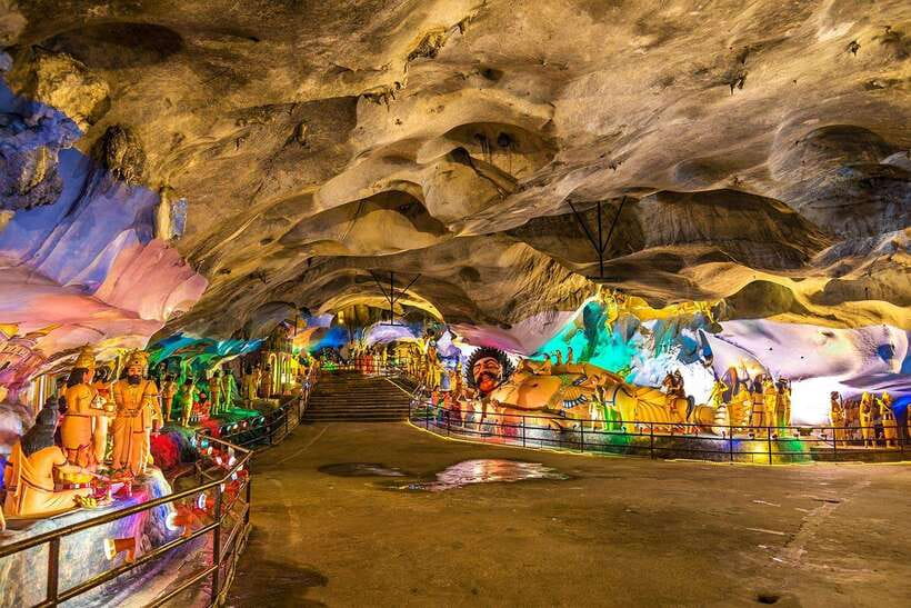 Kuala Lumpur : Batu Caves Private Tour - Climbing the 272 Batu Caves steps
