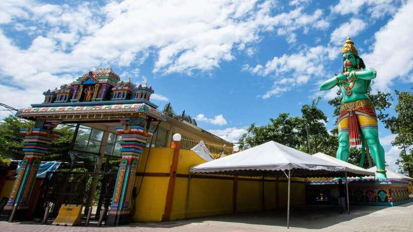 Kuala Lumpur: Batu Caves, Ramayana Caves & Kanching Falls - Ramayana Cave: colorful storytelling with a rough edge