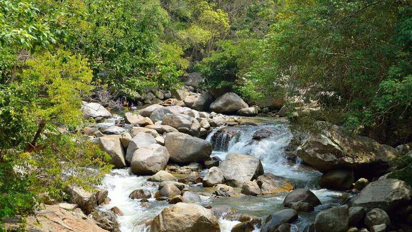 Kuala Lumpur: Batu Caves, Ramayana Caves & Kanching Falls - What to wear and pack for this outing