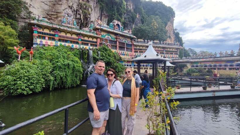 Kuala Lumpur: Batu Caves, Thean Hou Temple & National Mosque - Three sacred places, one useful introduction to Kuala Lumpur