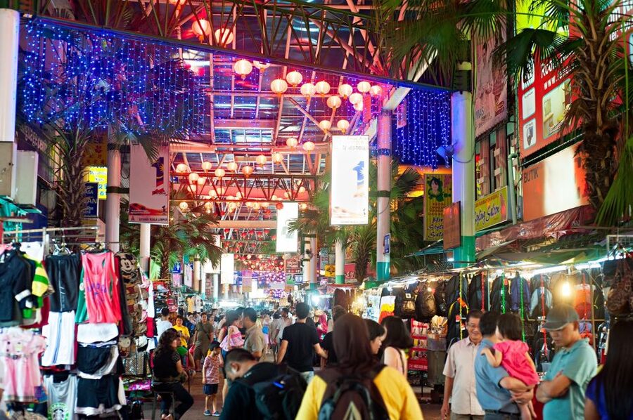 Kuala Lumpur by Night and Malaysian Food Tour - Timing, comfort, and practical limits