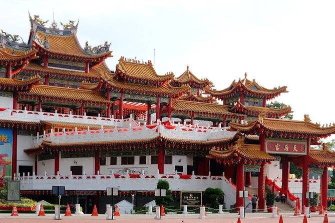 Kuala Lumpur City & Batu Caves Temple Private Tour - Merdeka Square and the city’s independence story