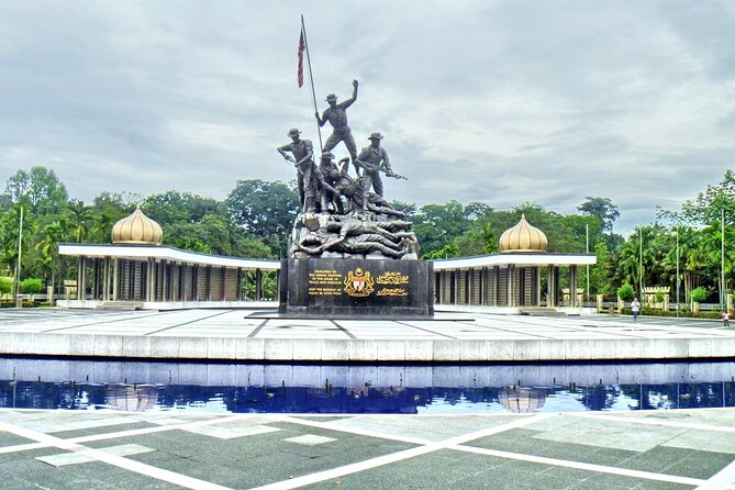 Kuala Lumpur City & Batu Caves Temple Private Tour - National Monument and a pause for Malaysia’s past