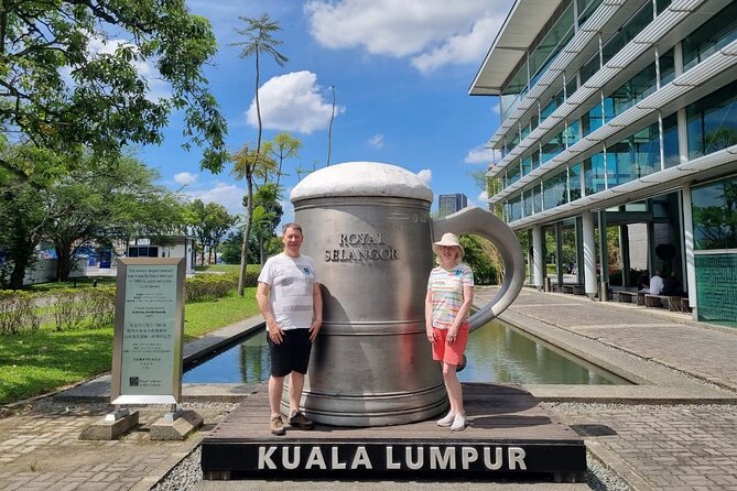 Kuala Lumpur City Full Day Tour with 23 Famous Landmarks - Green space and modern Islamic architecture