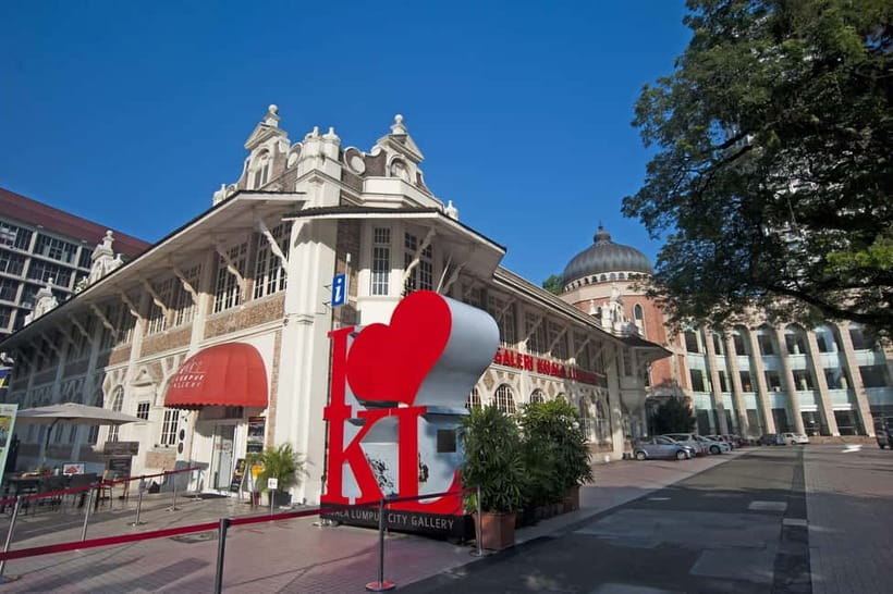 Kuala Lumpur: City Highlights, Batu Caves, and Malacca Tour - Key points at a glance