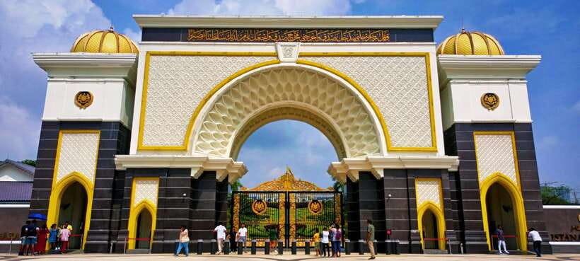 Kuala Lumpur City Tour with KL Tower Ticket - Driving through the Golden Triangle