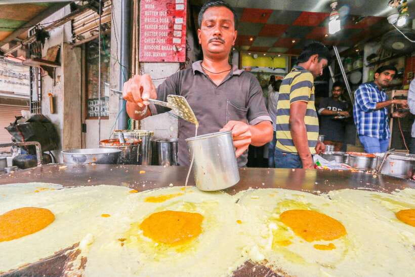 Kuala Lumpur: Evening Food Tour by Bike - Key points to know before booking