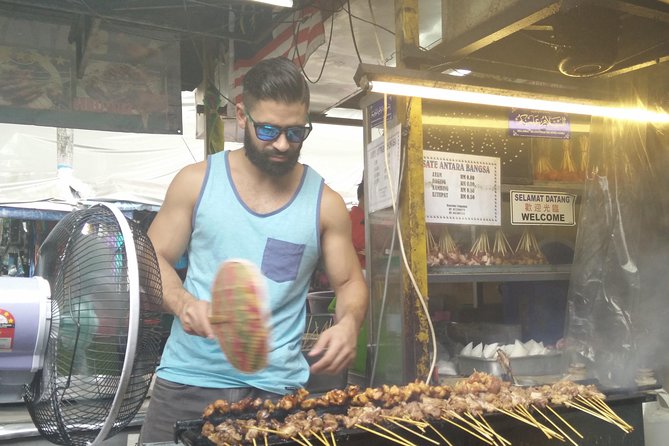 Kuala Lumpur Food Tour Through Chow Kit - Walking through Chow Kit Wet Market