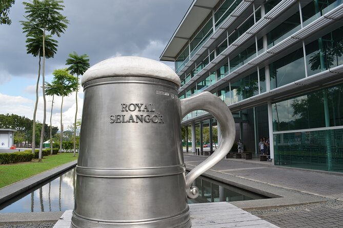 Kuala Lumpur Full Day City Tour with Petronas Twin Tower Tickets - Palace, monument, and the making of modern Malaysia
