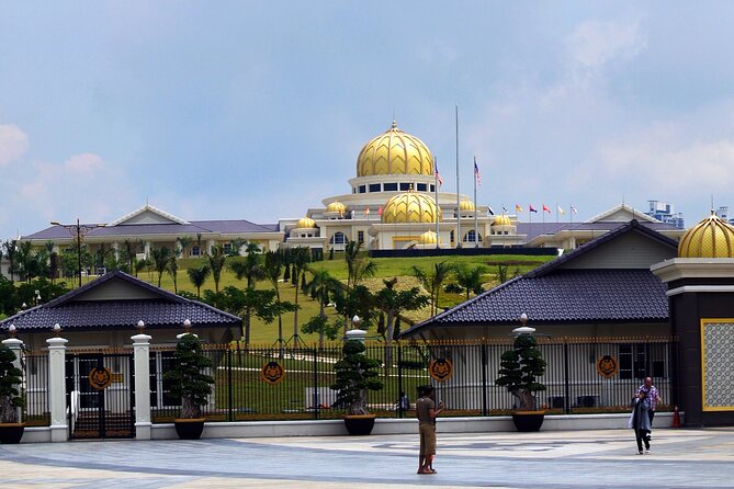 Kuala Lumpur Full Day City Tour with Petronas Twin Tower Tickets - Royal Selangor and the story of Malaysian pewter