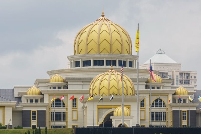 Kuala Lumpur Full Day Private Tour with 24 spots Of Wonders - What the private format adds