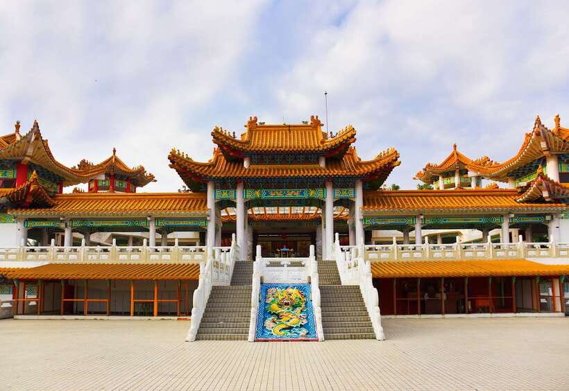Kuala Lumpur Full-Day Sightseeing Tour with Batu Caves - Lake Gardens, the National Monument, and a quieter pause