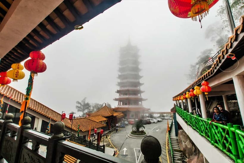 Kuala Lumpur: Genting Highlands Tour with Awana Cable Car - From Kuala Lumpur heat to Genting’s cool mountain air